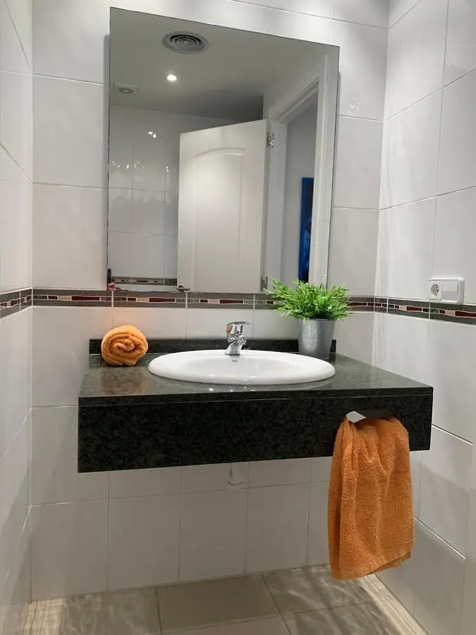 Apartamentos Estartit Park 埃斯塔蒂特