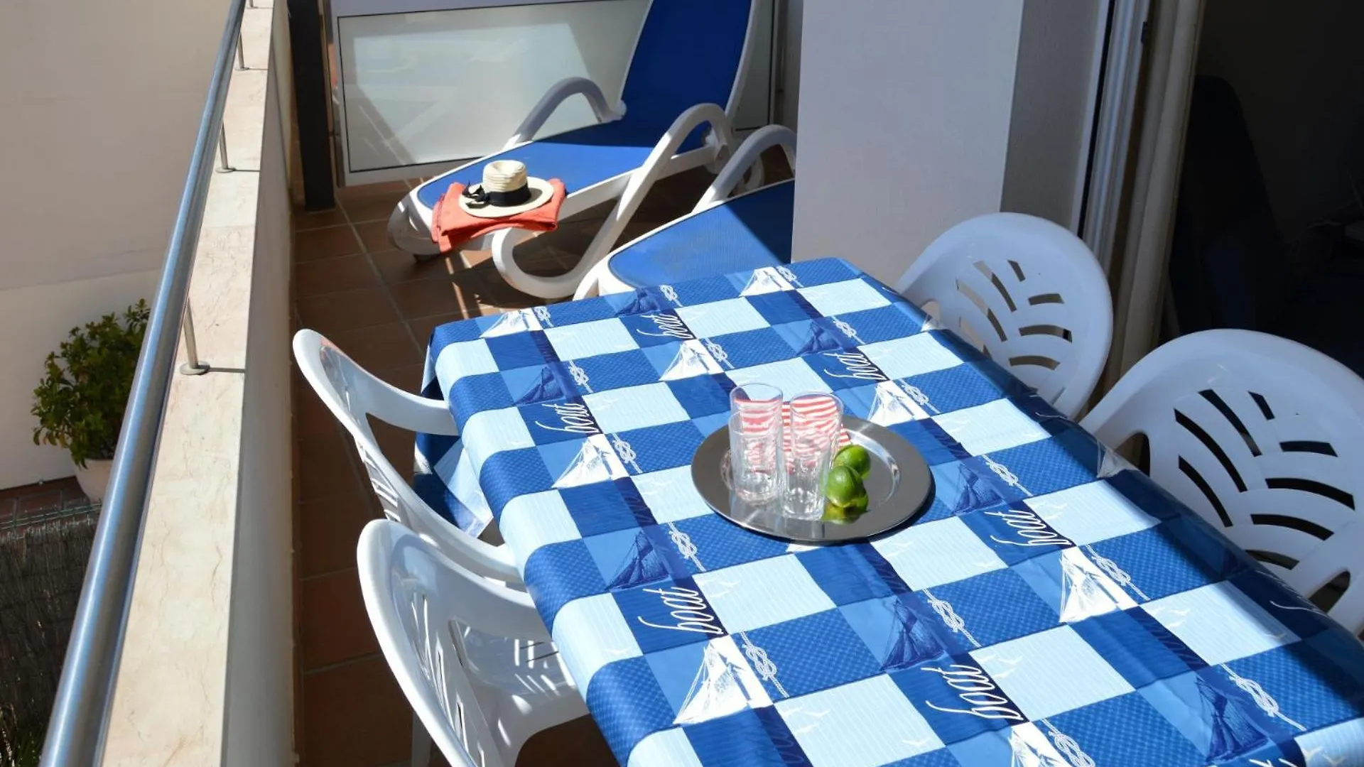 Apartamentos Estartit Park 埃斯塔蒂特 公寓