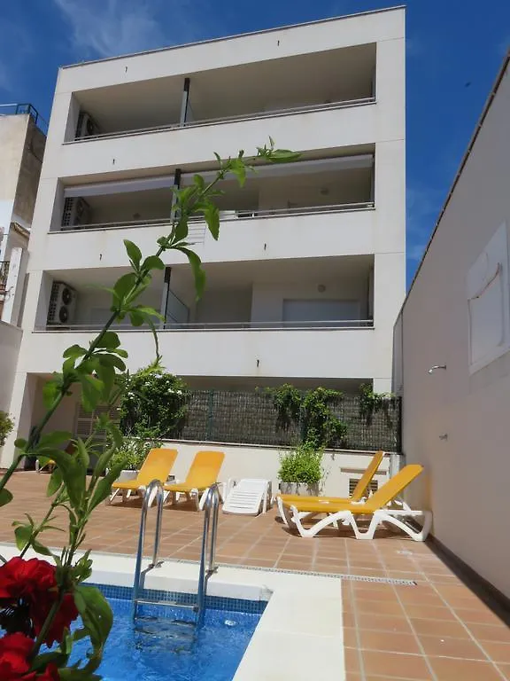 Apartamentos Estartit Park 埃斯塔蒂特